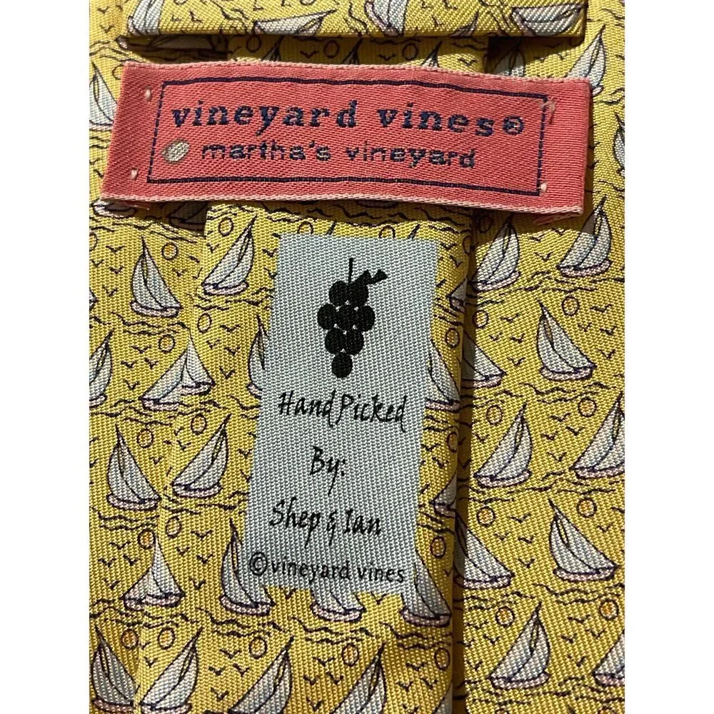 Vineyard Vines Martha's‎ Vineyard Sailboat Print Silk Tie Yellow Nautical Z-2